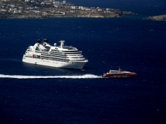 seabourn odyssey @ mykonos 200810 c & fc3