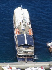 Arethusa in Santorini_1 09-08-10.JPG