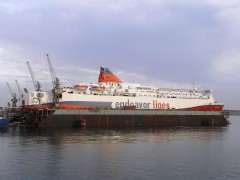 Ionian Queen in Perama Drydock_2 29-09-10.JPG