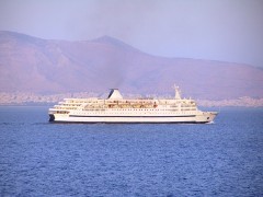Scotia Prince off Piraeus_3 16-08-10.JPG