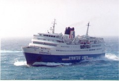 Superferry II entering Tinos port