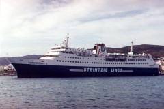 Superferry II at Tinos port