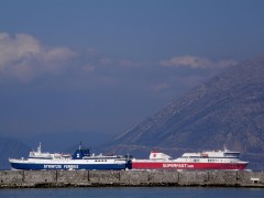  kefalonia & superfast  off patras breakwater 130211