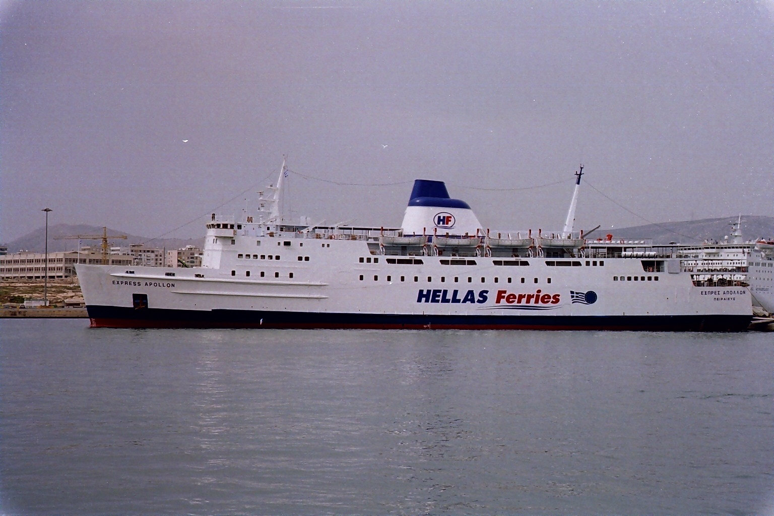 expressapollon @ piraeus 2001
