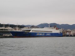 Eurocargo Napoli @ patras 240209 a