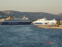 Συνάντηση στο λιμάνι της Πάρου