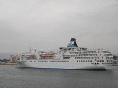 Delphin Voyager (ex Cruise One)