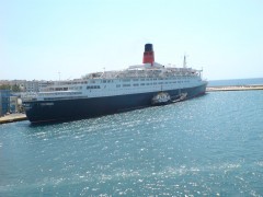 Queen Elizabeth 2