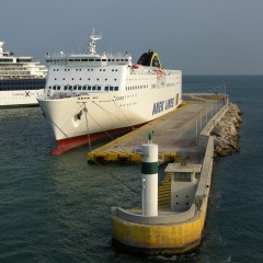 ELYROS in Piraeus_1