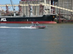 Portland Fire & Rescue boat @Portland,OR
