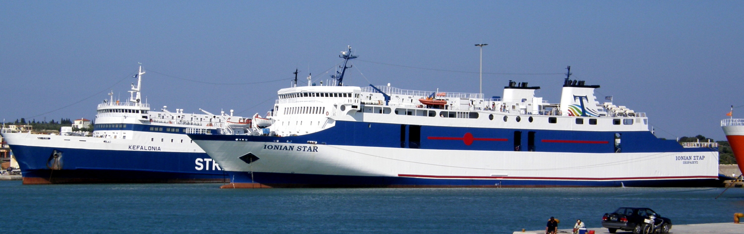 kefalonia & ionian star @ kyllini 110811 B - Άλλα ferries - Shipfriends