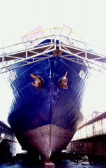 nona mary οn perama drydock 200107 B