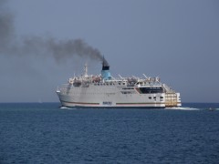 Duchess M leaving Bari 060908 b