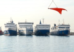 Ships in Drapetsona