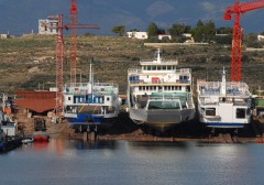 Open type ships in Salamina