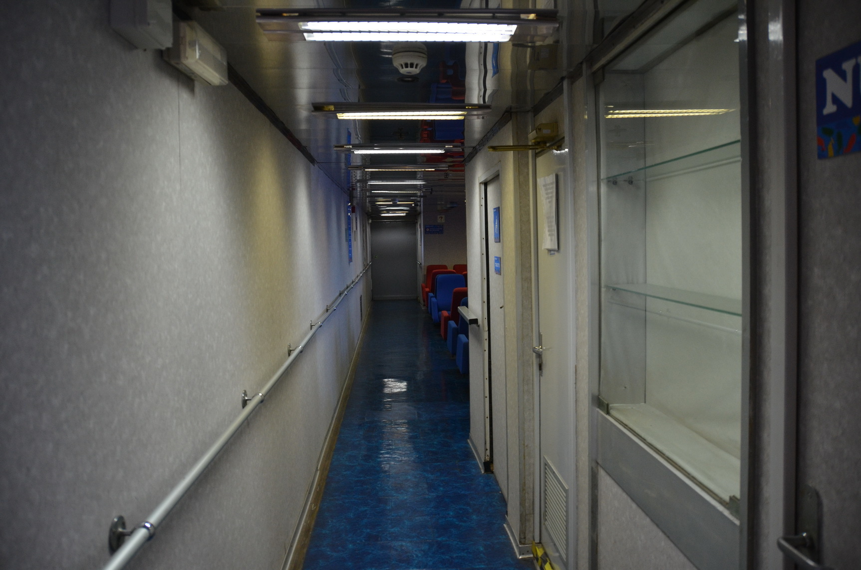 Moby Love -corridor.JPG