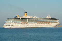 Costa Mediterranea_22-04-18_Genova_07