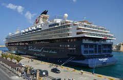 Mein Schiff 1