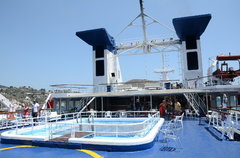 Laurana_pool deck_3
