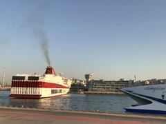 Myconos Palace and Champion Jet bow, Piraeus 16072018