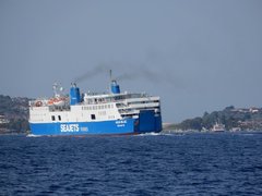 AQUA BLUE inbound Skiathos & motorship Skiathos στο Βάθος