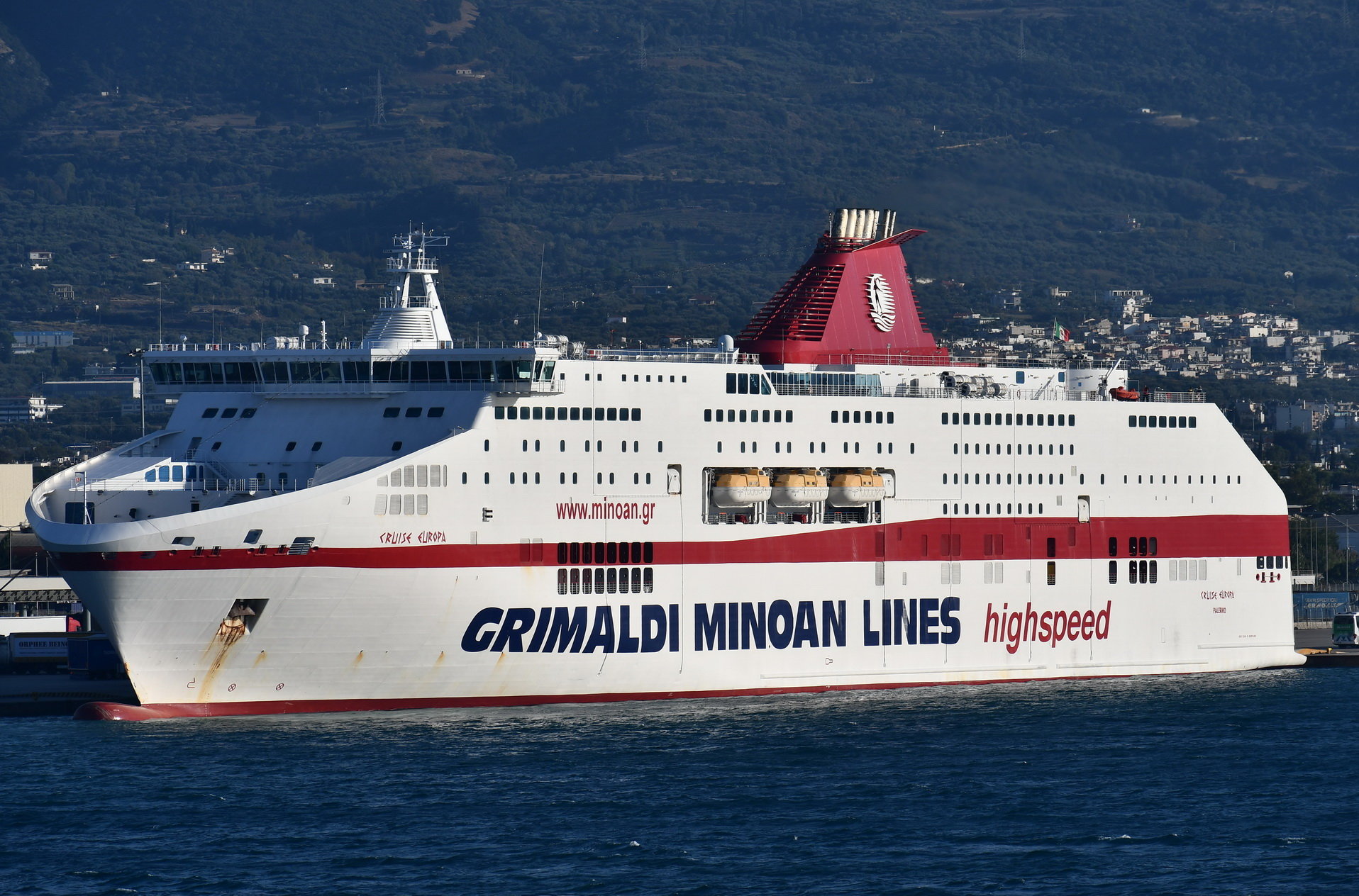 Cruise Europa_06-10_18_Patras_4