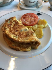 Superfast XI_breakfast