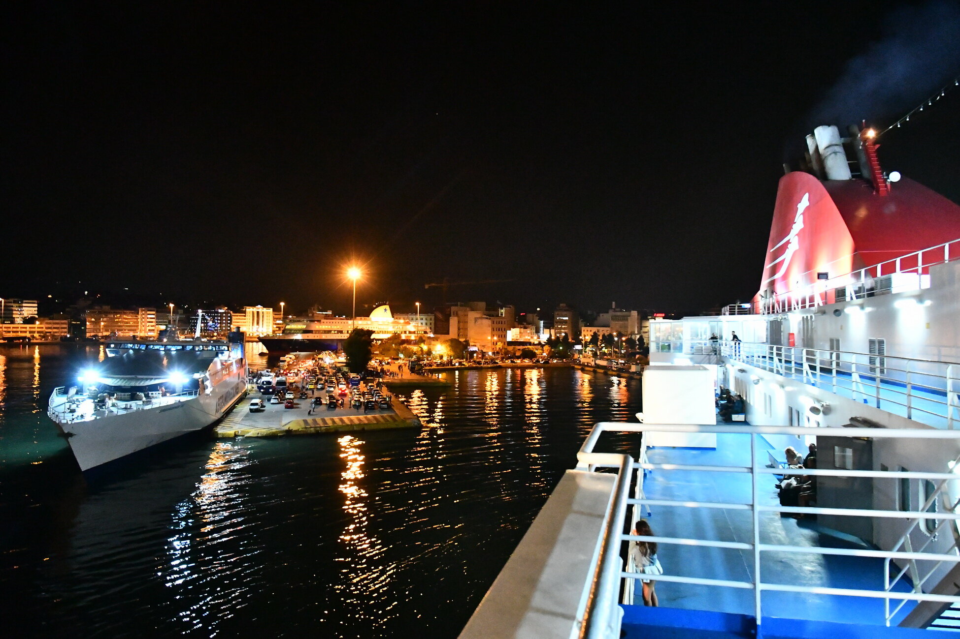 Speedrunner III_Blue Star Delos_Nissos Mykonos_03-09-18_Piraeus
