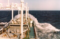 Bulk carrier with derricks, Pacific crossing