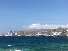 Mykonos port