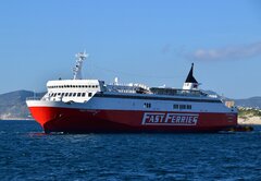 Fast Ferries Andros Entering Piraeus 3/2/2020 2