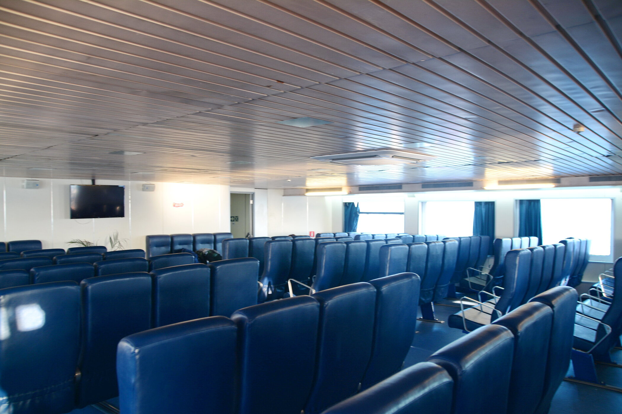 Benito Buono_air type seats_2