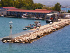 patra fishing trawler dock 160820