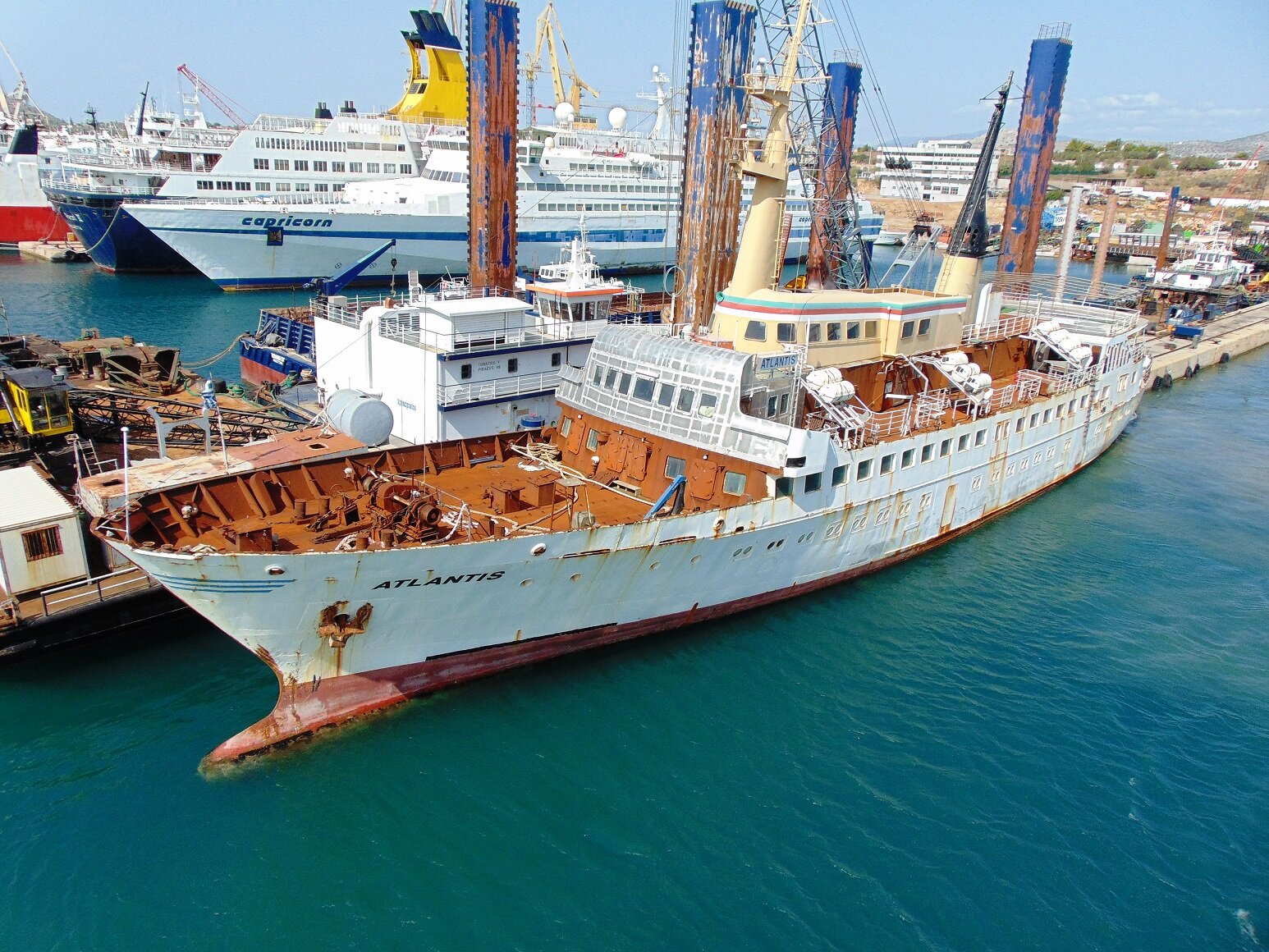 visiting atlantis from cruise ship