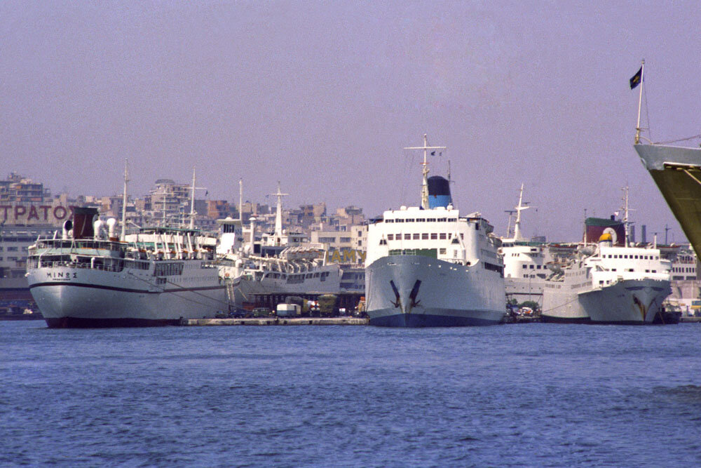 Minos - Kydon - Sappho - Samaina - Knossos @ Port of Piraeus, July 1981 © Frank Heine.jpg