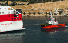 Tugs in Malta