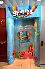 Victoria I_Skittles elevator