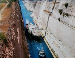 Corriere dell' Est - Corinth Canal