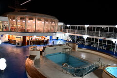 Moby Tommy_pool deck