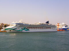 norwegian jade @piraeus 24072021