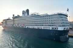 Eurodam_05-09-21_Piraeus_2