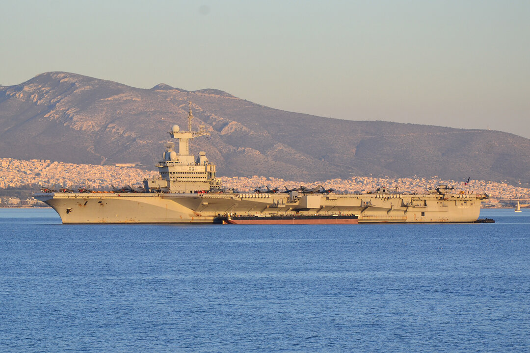 Aircraft Carrier R91 Charles de Gaulle