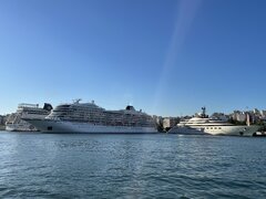 Cruise ferries in Piraeus, 08/09/22