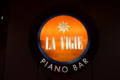 Rhapsody_La Vigie piano bar_05
