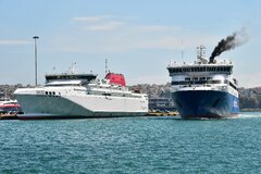 Golden Princess_Blue Star Naxos_19-05-22_Piraeus