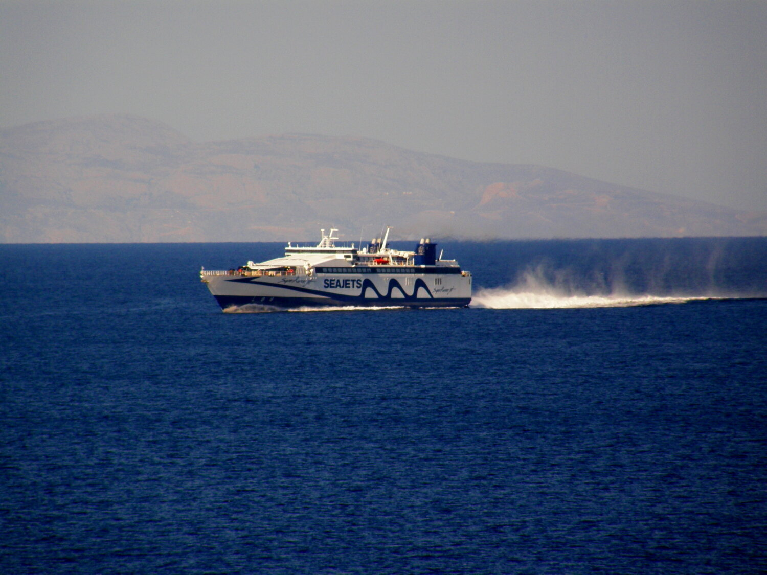 superrunner jet @ off milos oct 2023