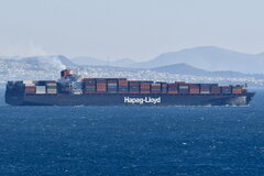 Yantian Express_23-12-23_off Piraeus