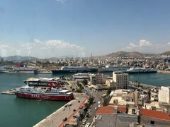 Piraeus ferry lineup