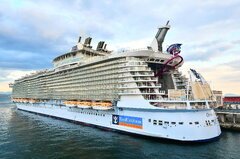 Oasis of the Seas_10-05-24_Napoli_2